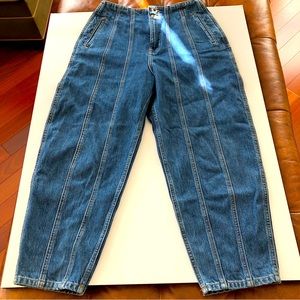 Zara Pleated Cropped Jeans